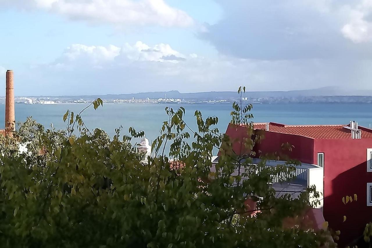 Alfama Chateau - Vue Exceptionelle - Charme - Calme Lisbon Exterior photo